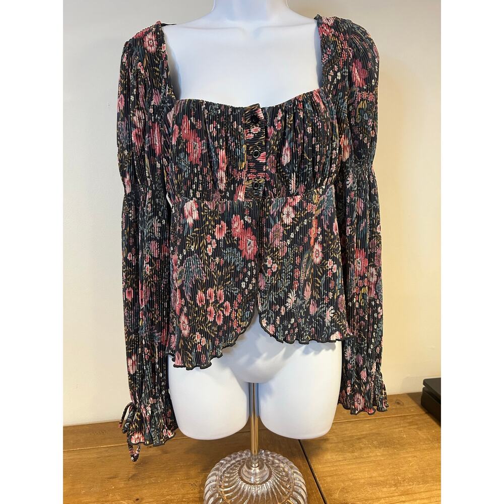 FOREVER 21 Sz M Long-Slv Blouse Floral Pleated Texture Milkmaid Coquette Womens